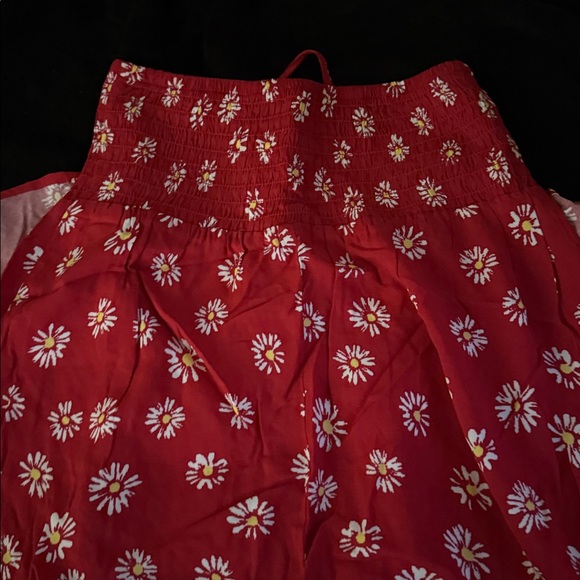 No Boundaries Red Daisy Print Two-Piece Set - Picture 10 of 12